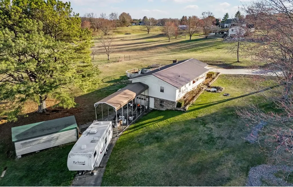 2375 Hidden Cove Road Cookeville TN 38506