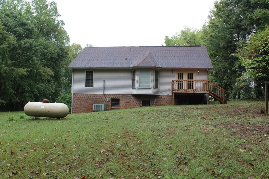 209 Bryan Gribble Road Sparta TN 38583