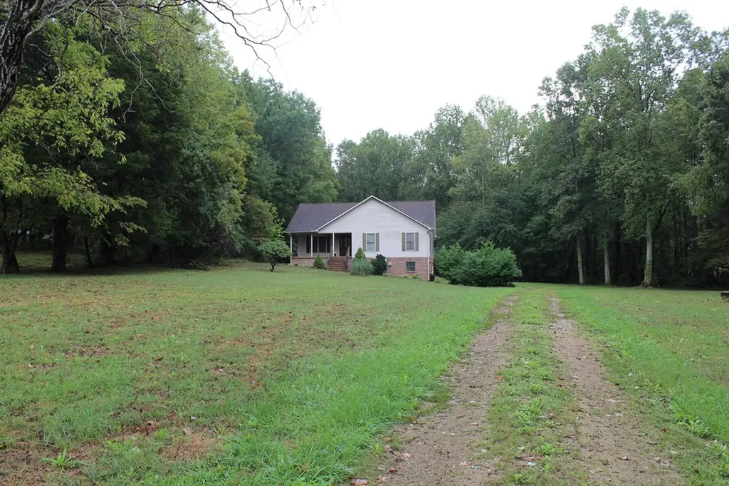 209 Bryan Gribble Road Sparta TN 38583