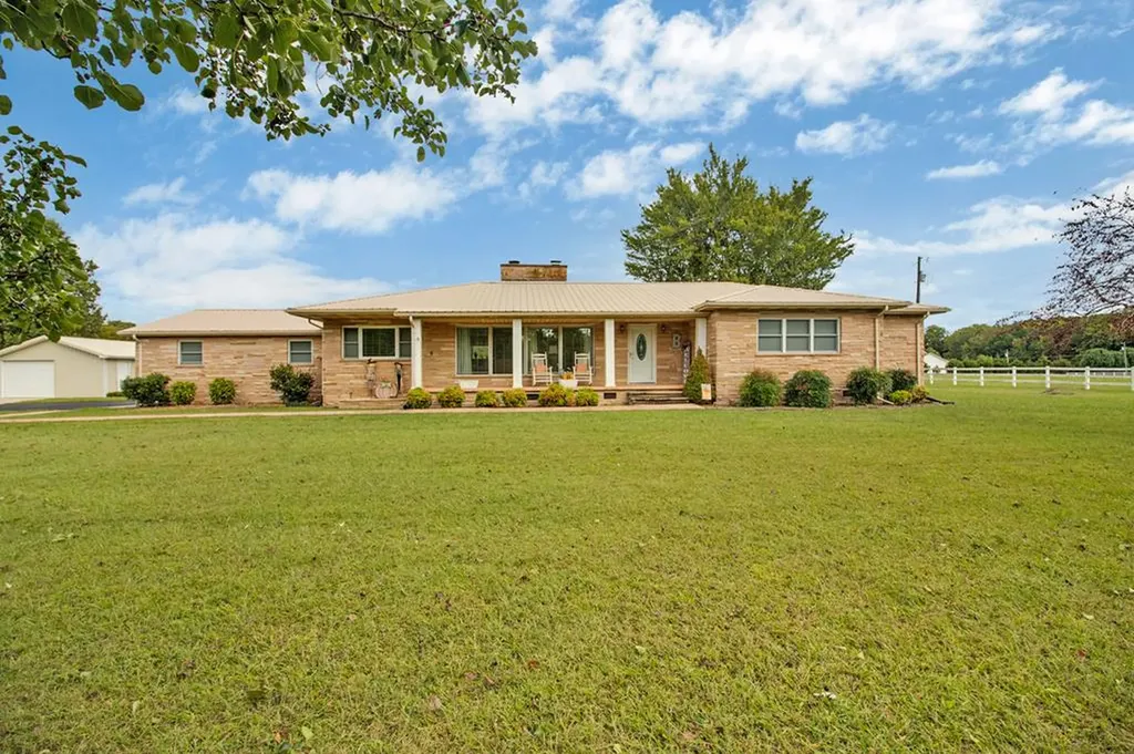 1031 Allardt Highway Jamestown TN 38556