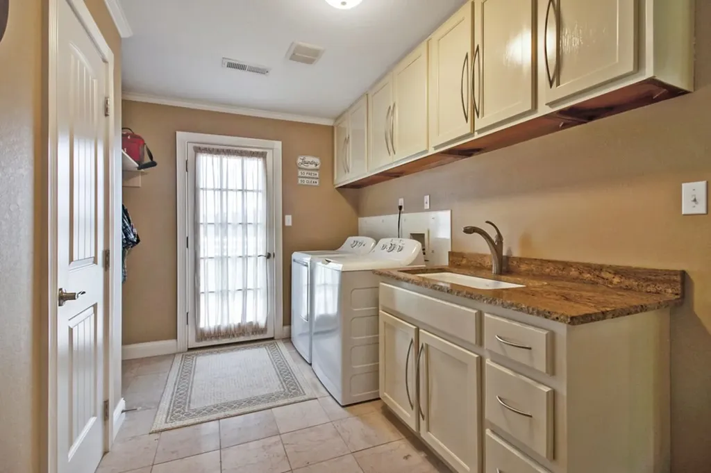 1031 Allardt Highway Jamestown TN 38556