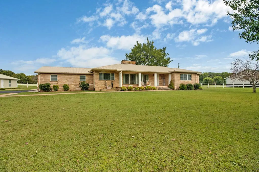 1031 Allardt Highway Jamestown TN 38556