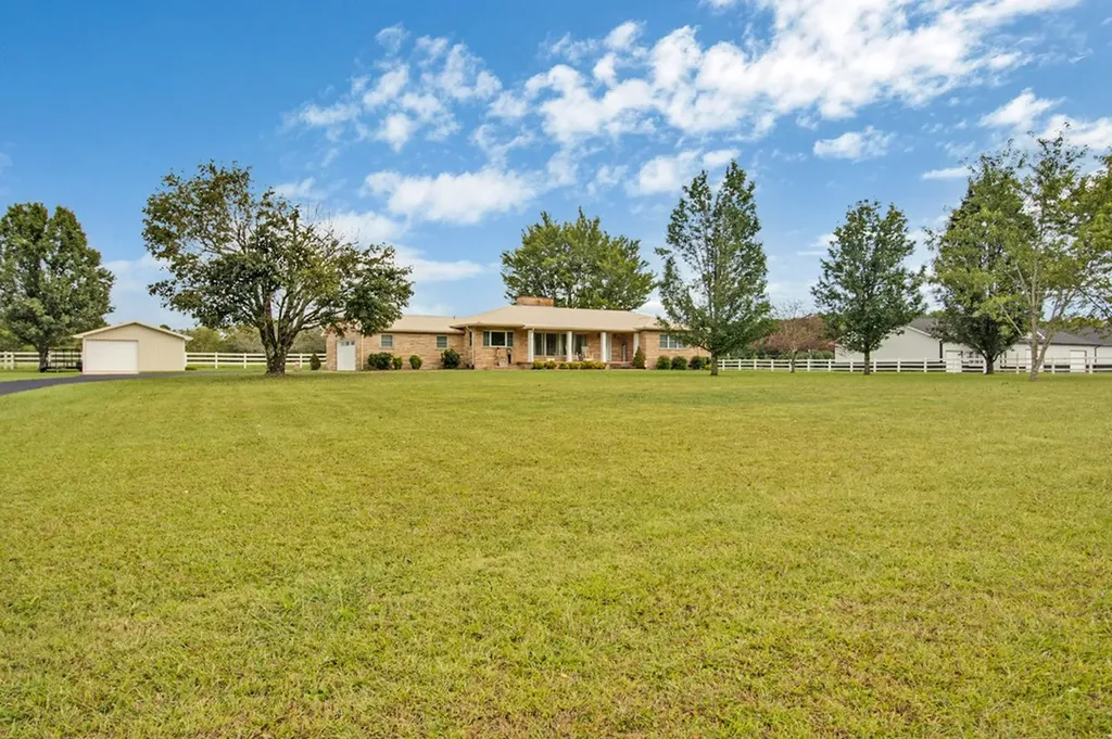 1031 Allardt Highway Jamestown TN 38556