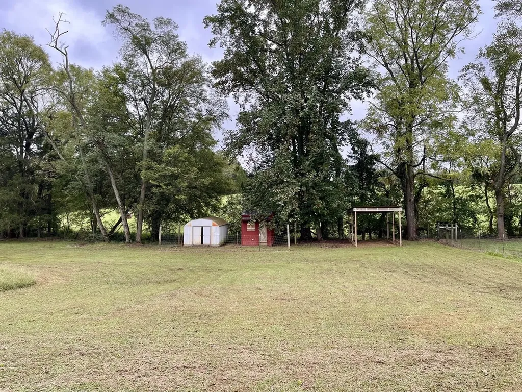 4038 Mount Zion Road Morrison TN 37357