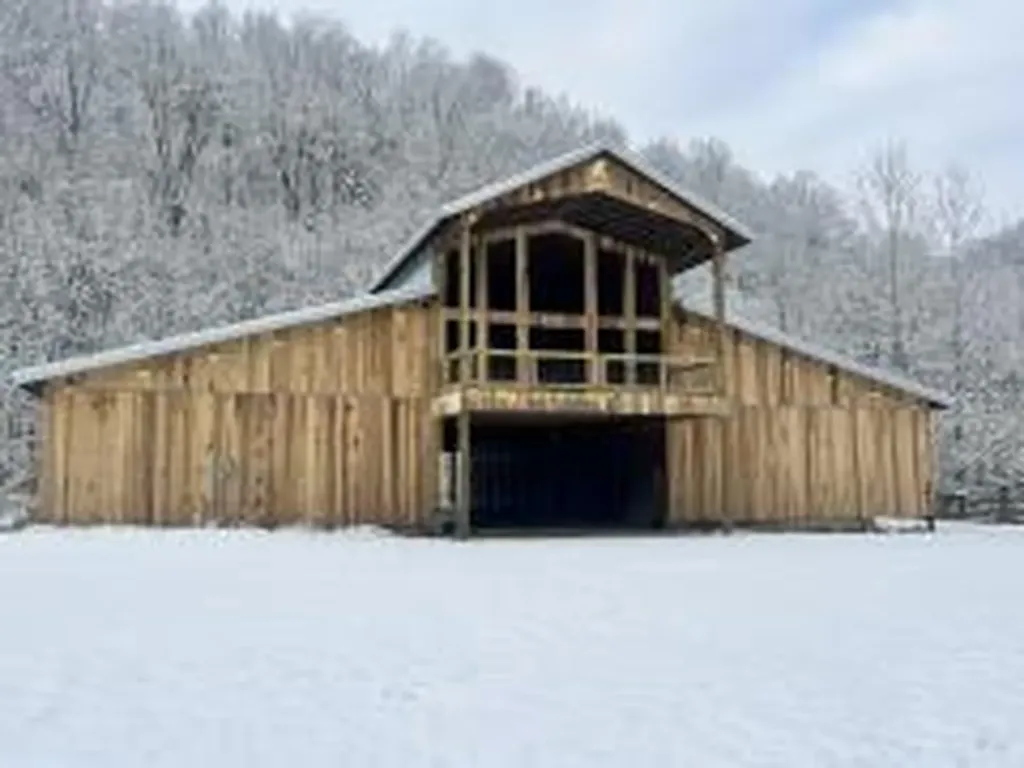 5154 Dry Mill Creek Hilham TN 38568
