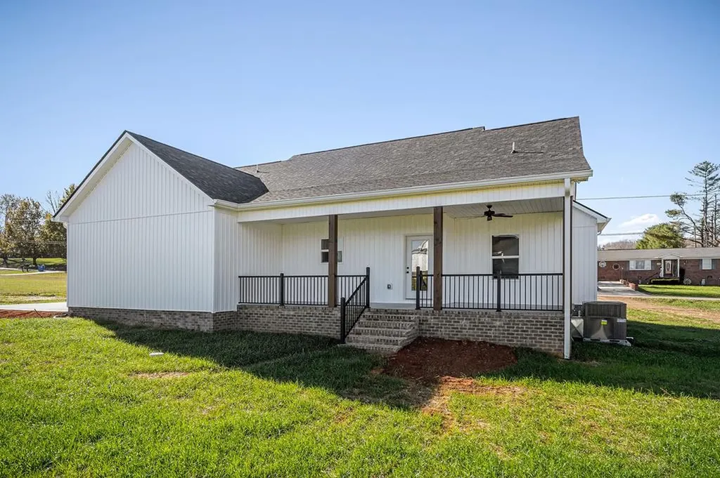 899 Charles Golden Road Sparta TN 38583