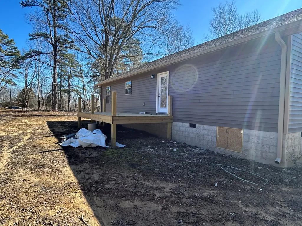 1571 Bicknell Road Clarkrange TN 38556