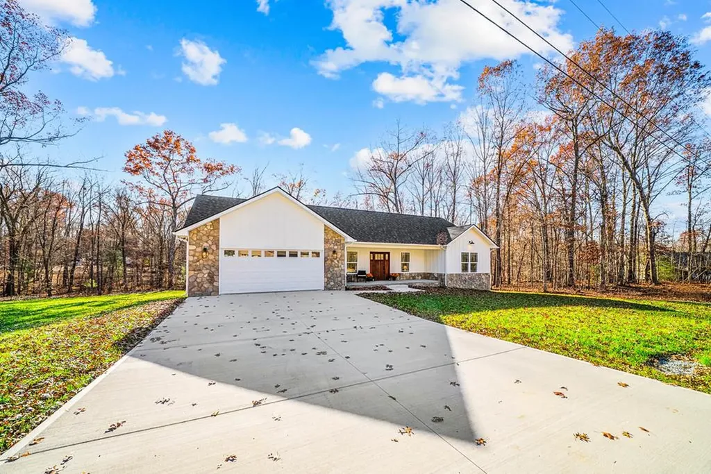 3019 Pomo Circle Crossville TN 38572