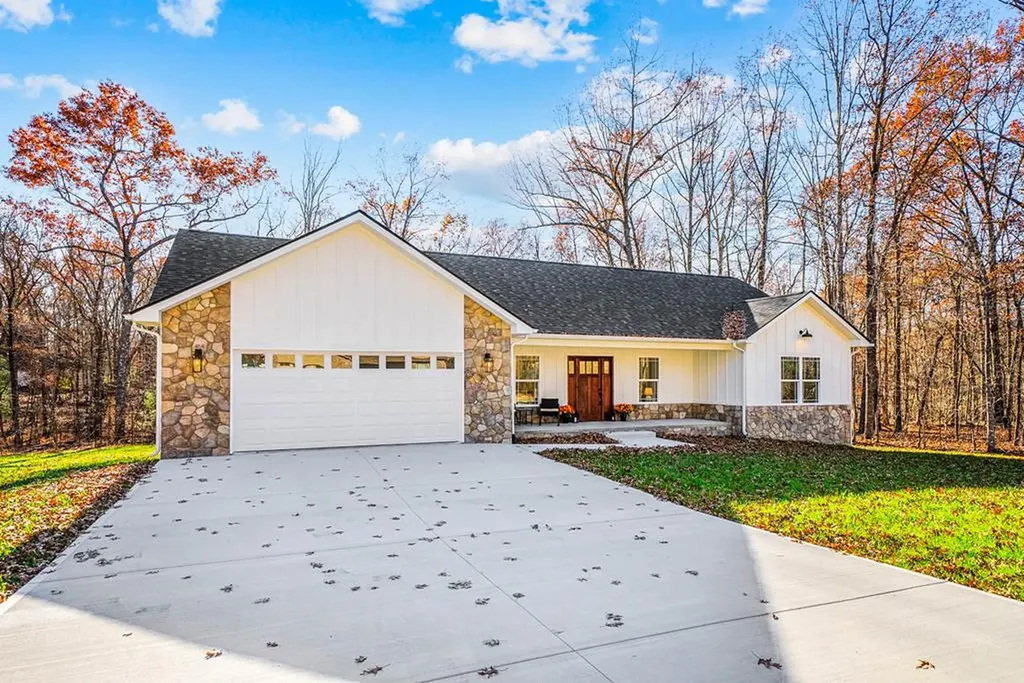 3019 Pomo Circle Crossville TN 38572