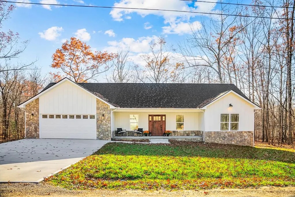 3019 Pomo Circle Crossville TN 38572