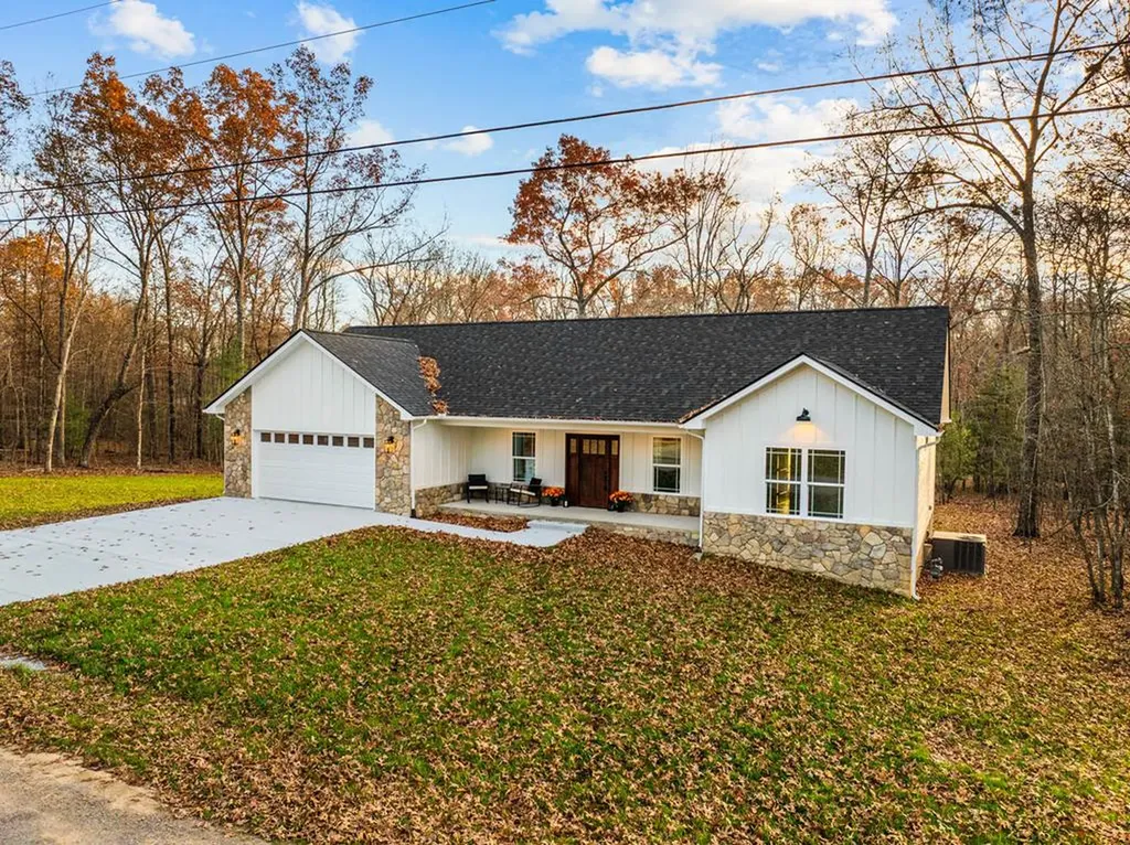 3019 Pomo Circle Crossville TN 38572