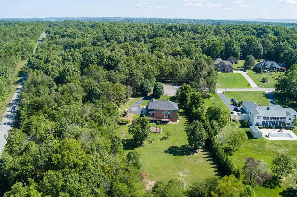 435 Magnolia Lane Crossville TN 38555