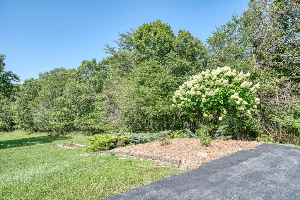 435 Magnolia Lane Crossville TN 38555