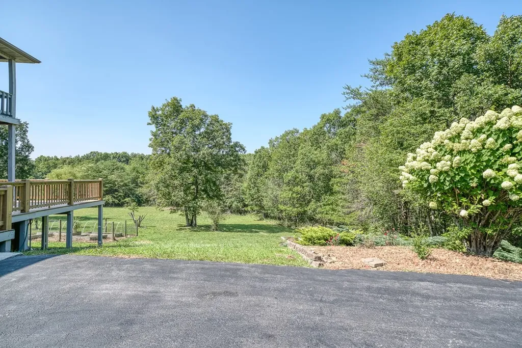 435 Magnolia Lane Crossville TN 38555