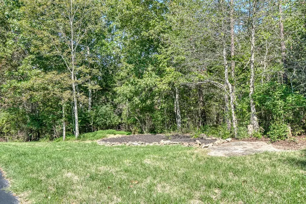 435 Magnolia Lane Crossville TN 38555