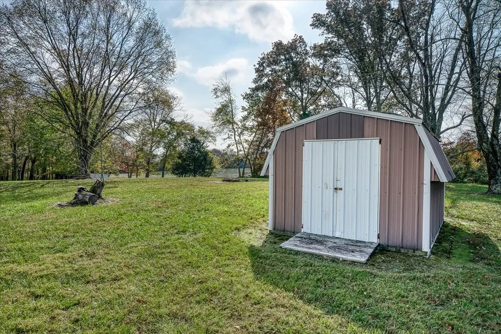 945 Cindy Drive Cookeville TN 38506