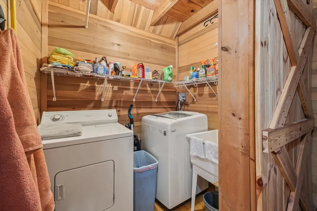 1198 Roughshod Hollow Road Byrdstown TN 38549