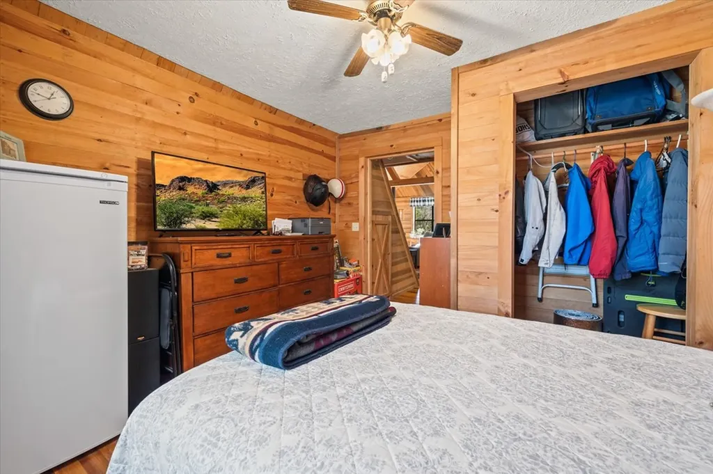 1198 Roughshod Hollow Road Byrdstown TN 38549