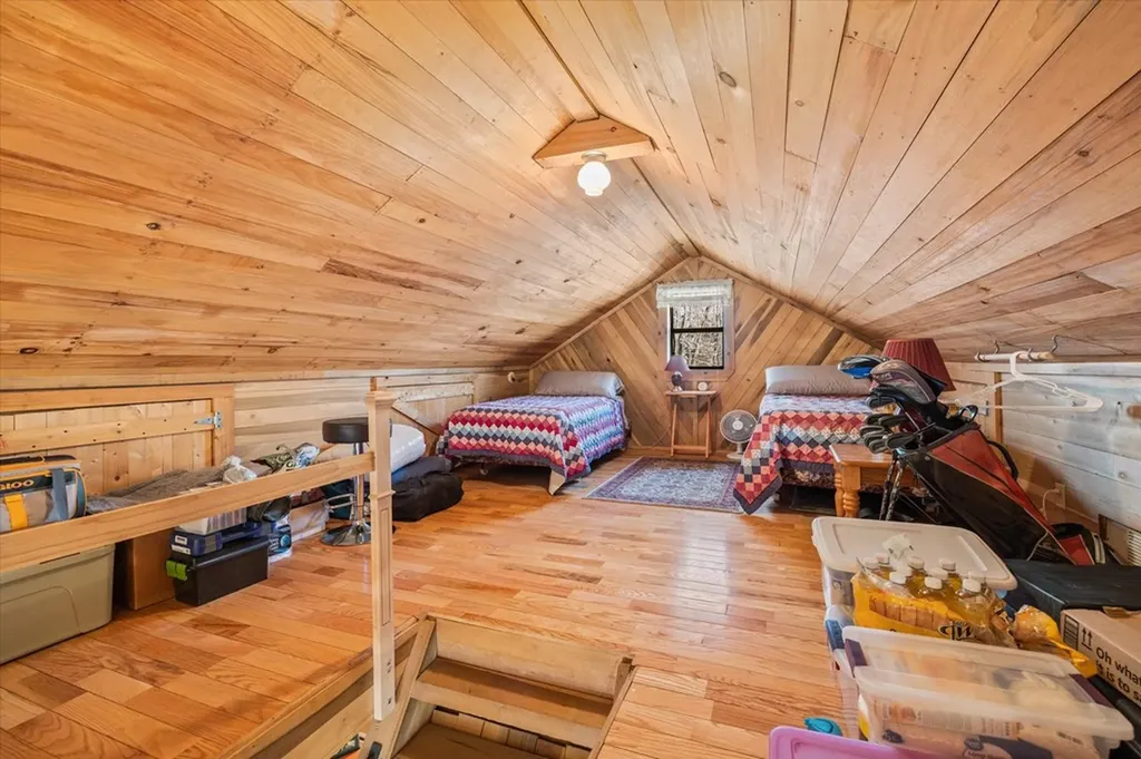 1198 Roughshod Hollow Road Byrdstown TN 38549