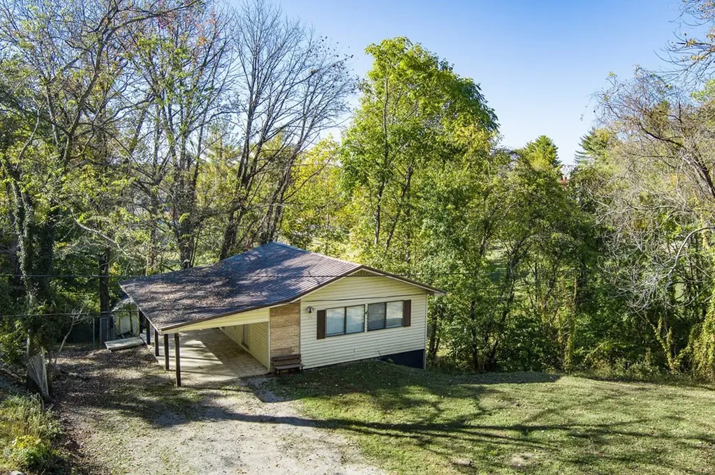 939 Watauga Road Cookeville TN 38506-4350