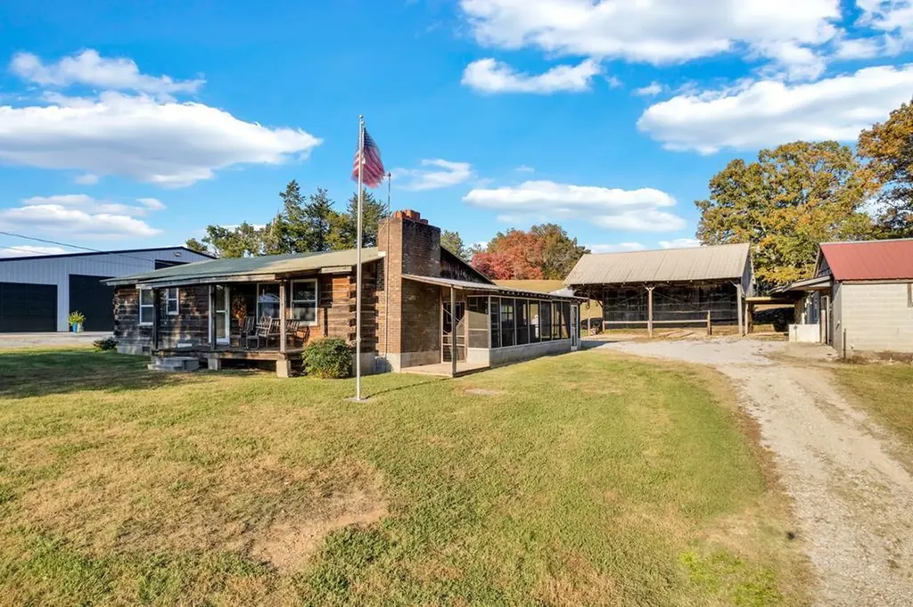 1353 Frank Sims Road Sparta TN 38583