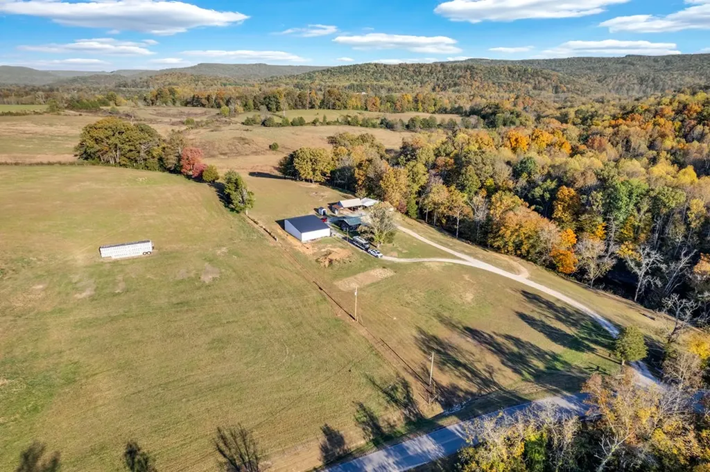 1353 Frank Sims Road Sparta TN 38583