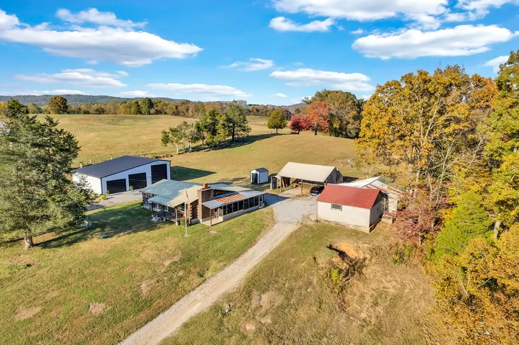 1353 Frank Sims Road Sparta TN 38583