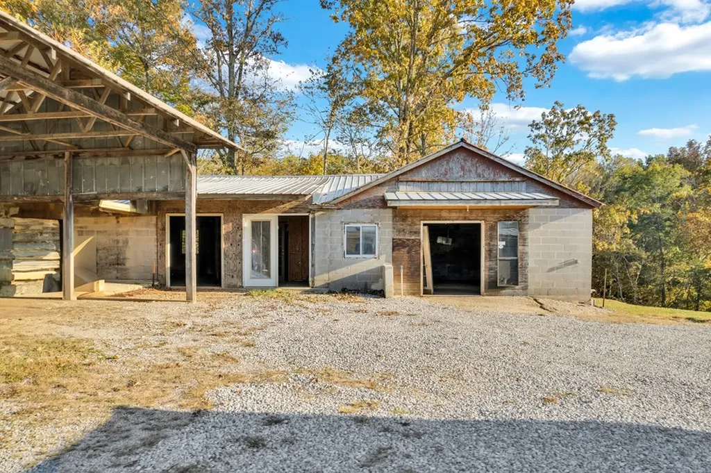 1353 Frank Sims Road Sparta TN 38583