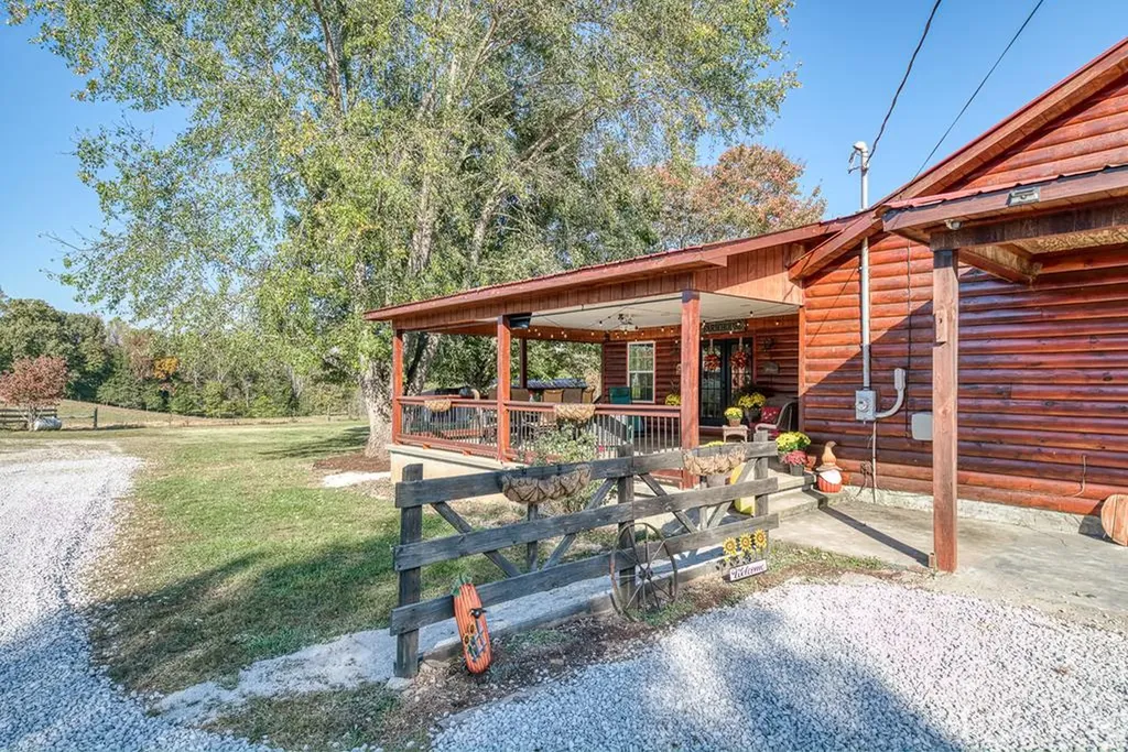 512 Frank Massa Road Sparta TN 38583