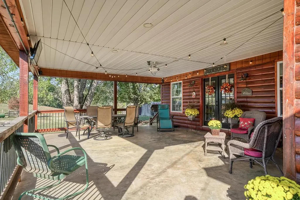 512 Frank Massa Road Sparta TN 38583