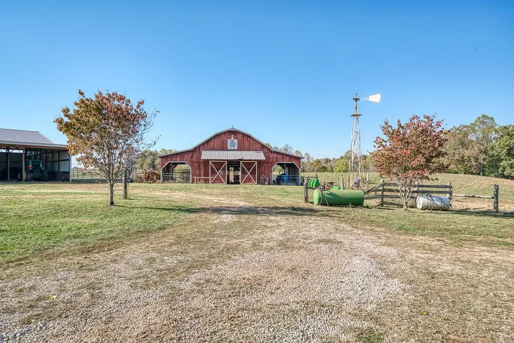 512 Frank Massa Road Sparta TN 38583