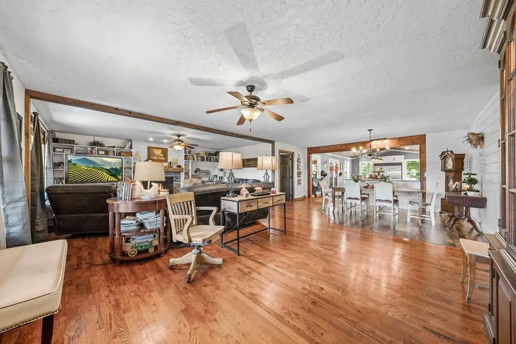 512 Frank Massa Road Sparta TN 38583