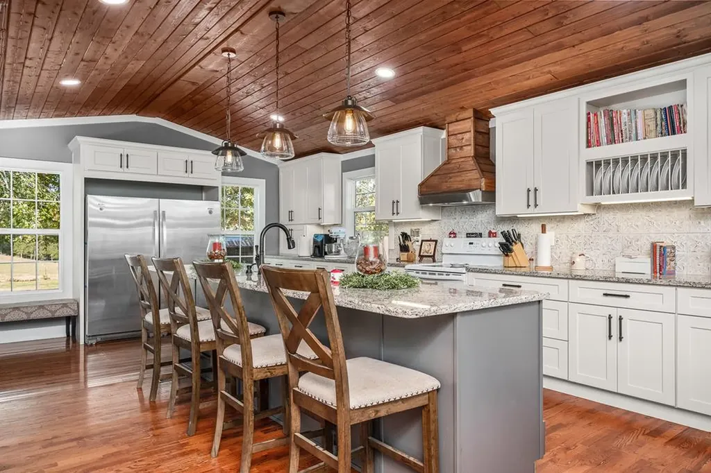 512 Frank Massa Road Sparta TN 38583