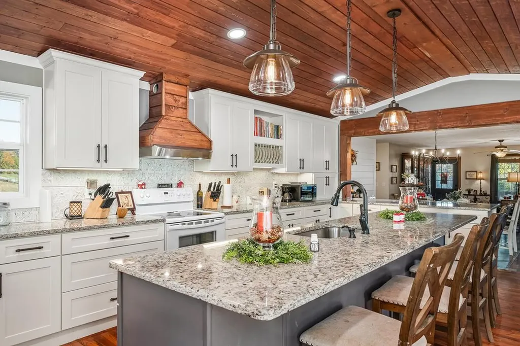 512 Frank Massa Road Sparta TN 38583