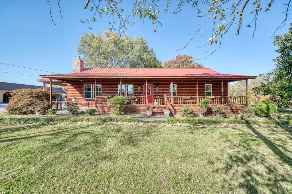 512 Frank Massa Road Sparta TN 38583