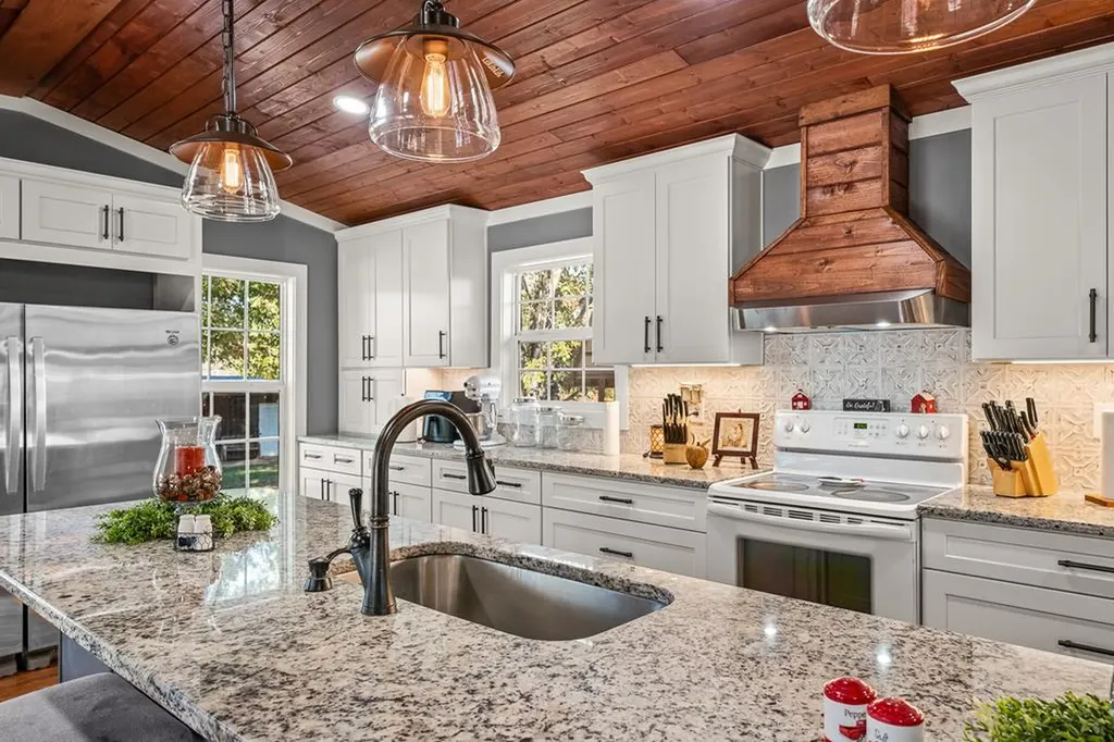 512 Frank Massa Road Sparta TN 38583