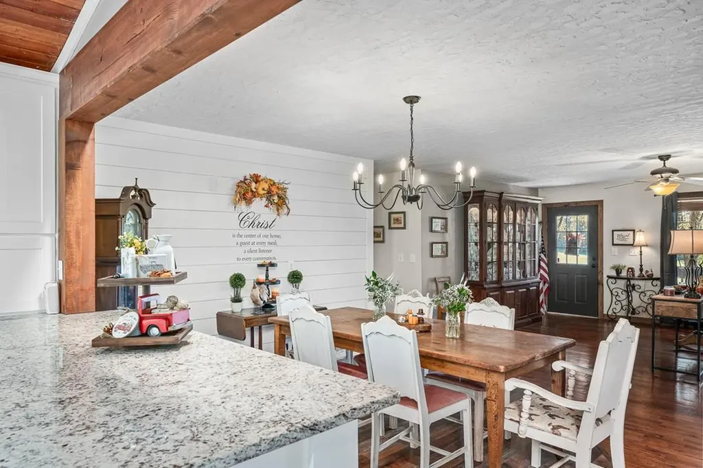 512 Frank Massa Road Sparta TN 38583