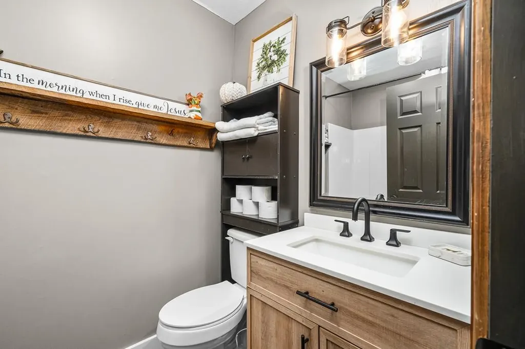 512 Frank Massa Road Sparta TN 38583