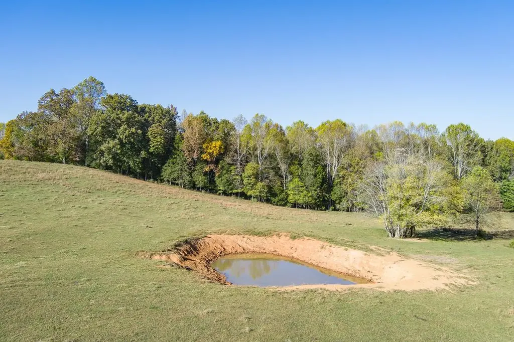 512 Frank Massa Road Sparta TN 38583