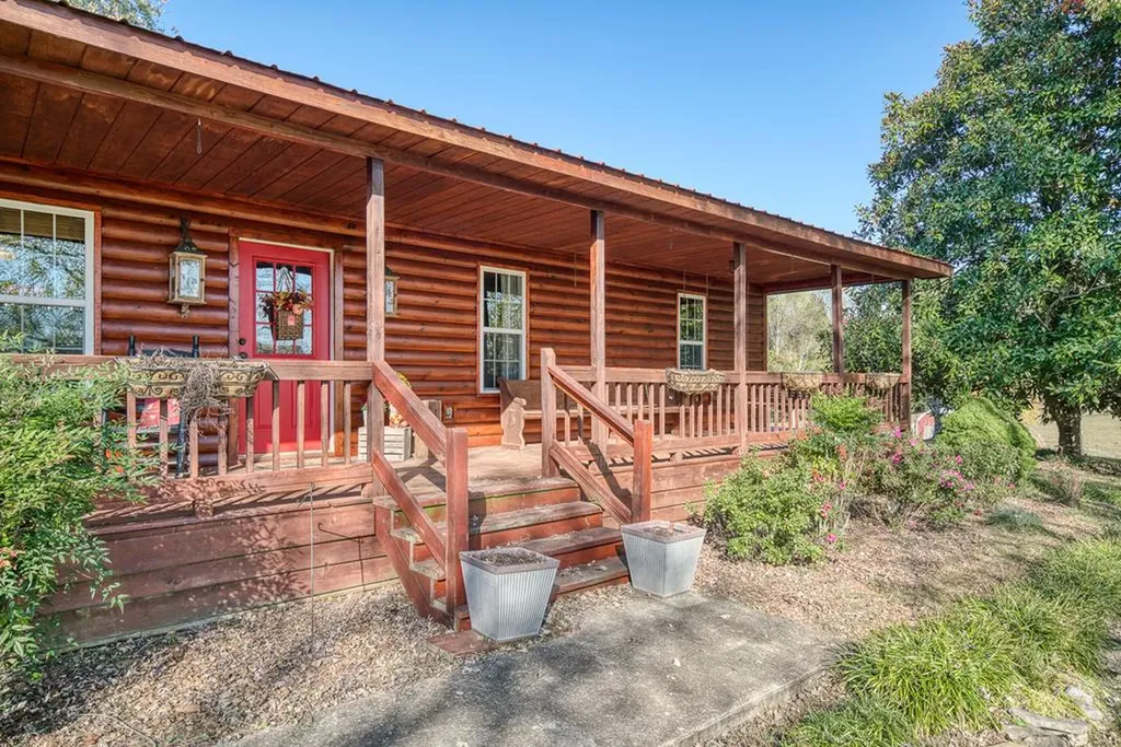 512 Frank Massa Road Sparta TN 38583