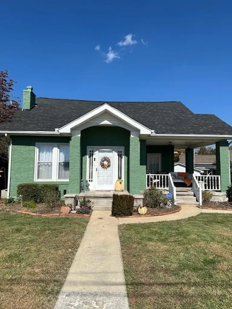 6 W. College Street Sparta TN 38583