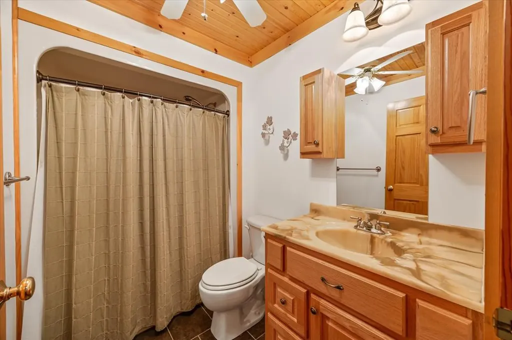 2321 Red Oak Ridge Road Celina TN 38551