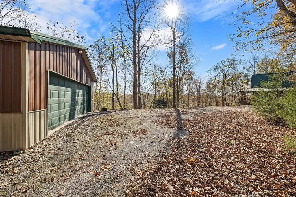 2321 Red Oak Ridge Road Celina TN 38551