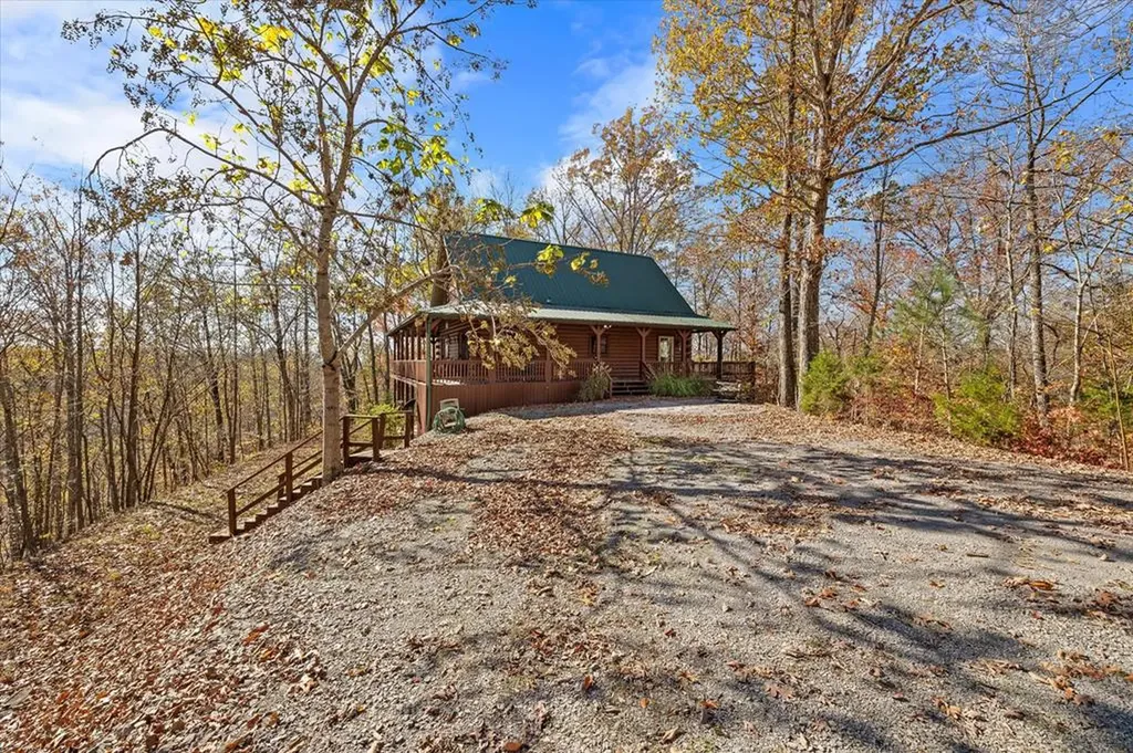 2321 Red Oak Ridge Road Celina TN 38551