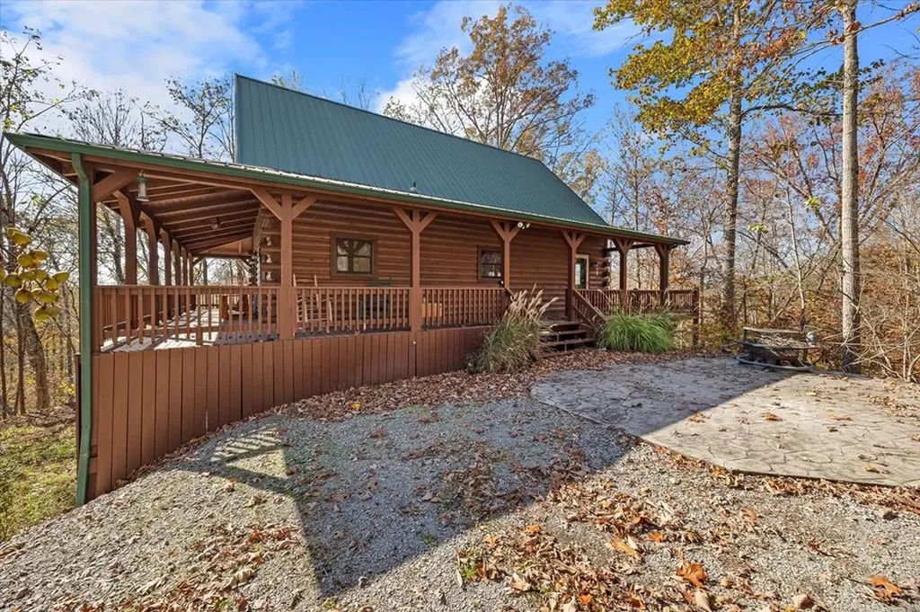 2321 Red Oak Ridge Road Celina TN 38551