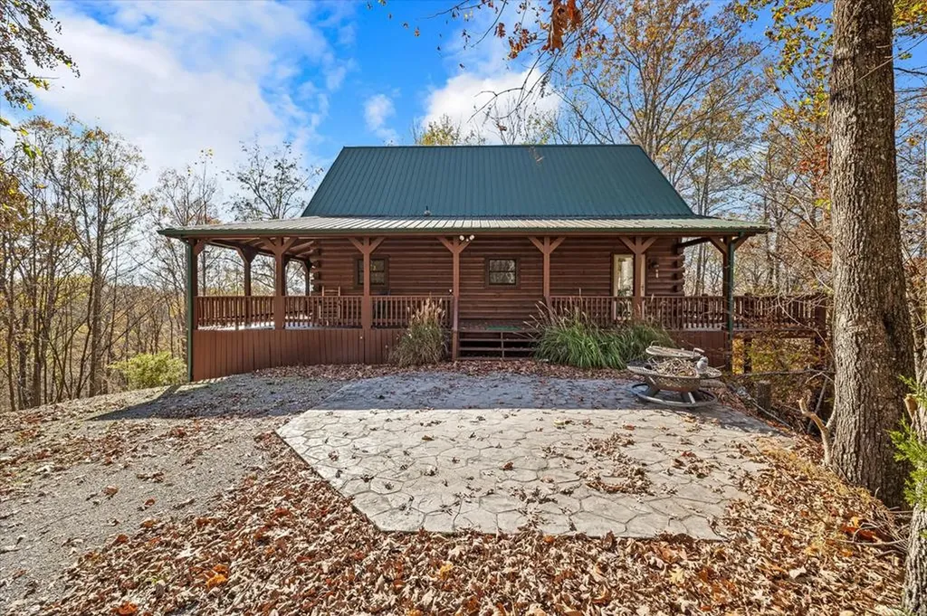 2321 Red Oak Ridge Road Celina TN 38551