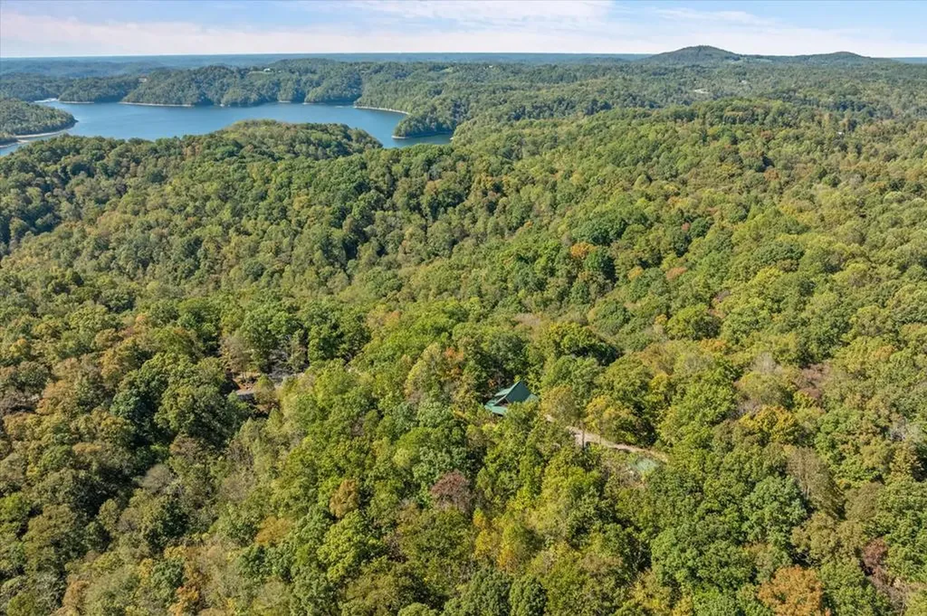 2321 Red Oak Ridge Road Celina TN 38551