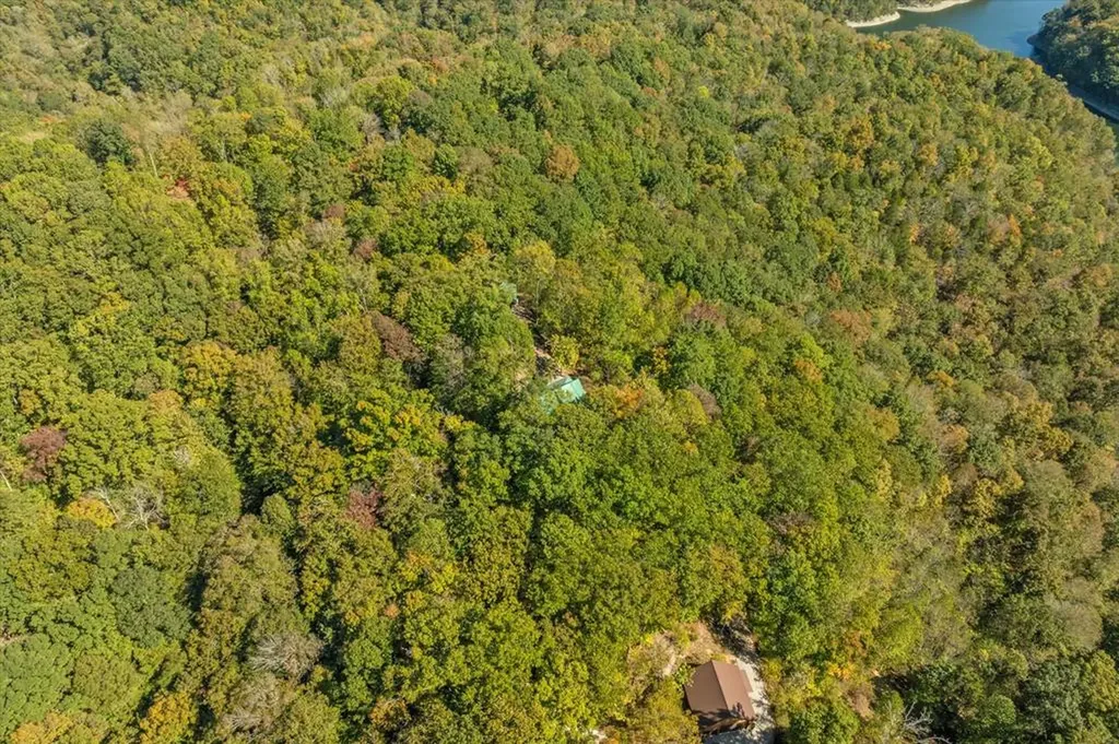 2321 Red Oak Ridge Road Celina TN 38551