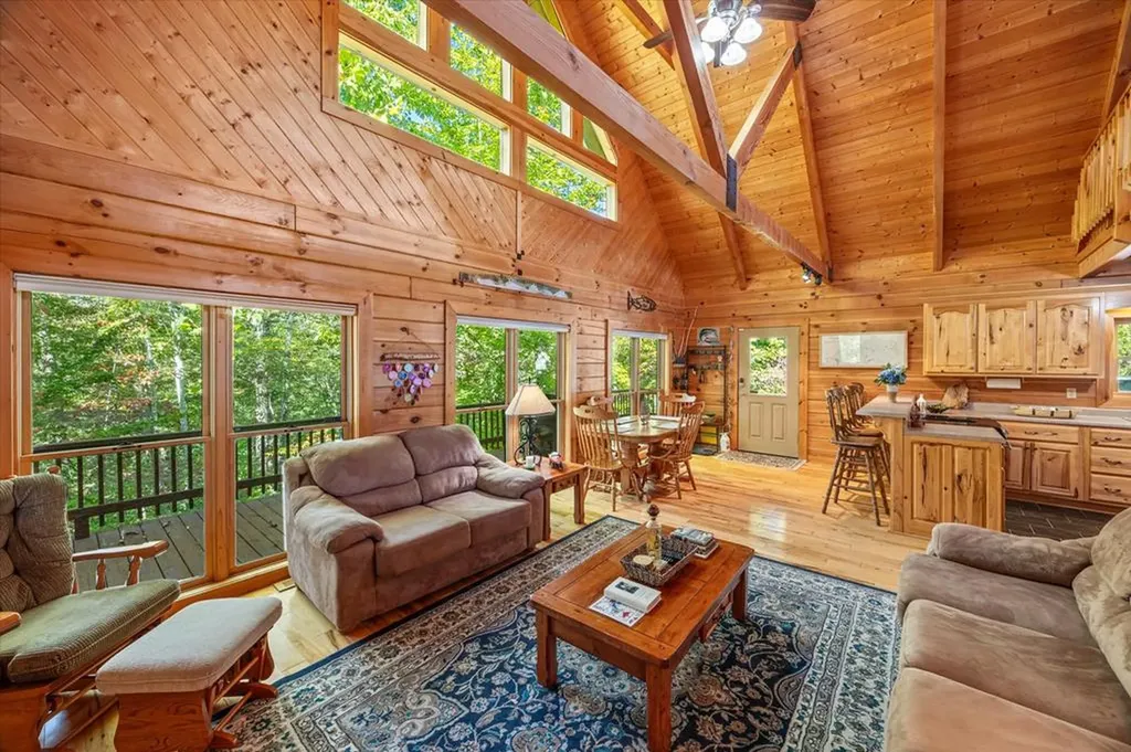 2321 Red Oak Ridge Road Celina TN 38551