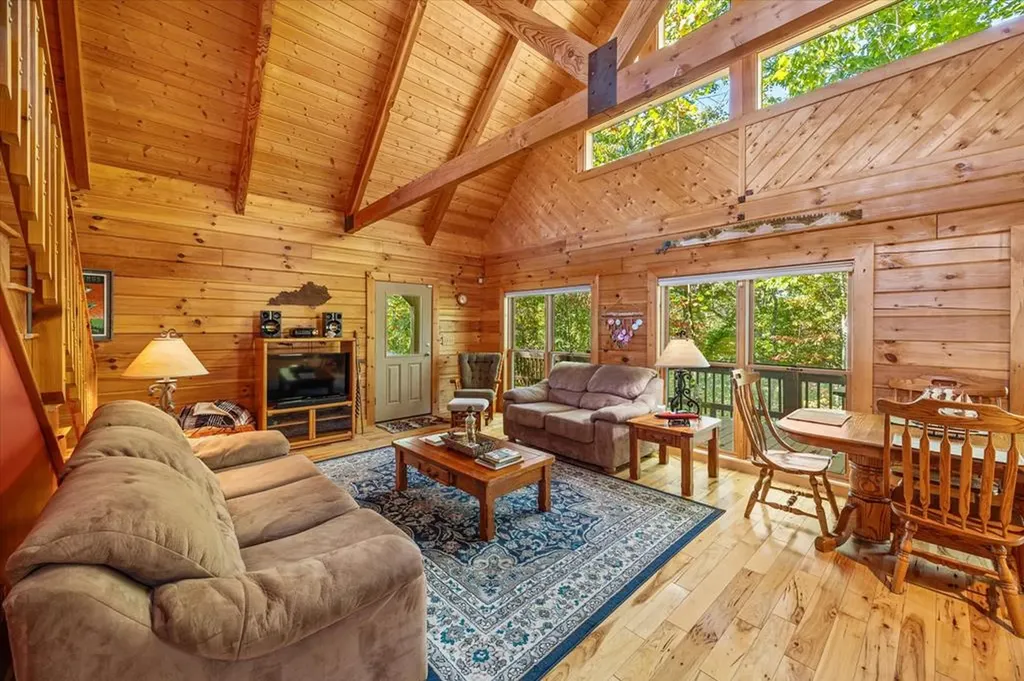 2321 Red Oak Ridge Road Celina TN 38551